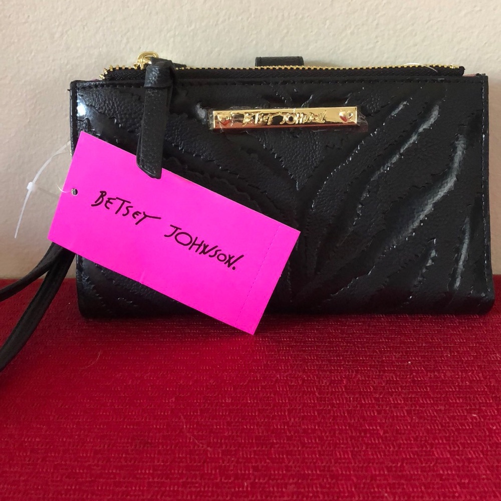 NWT Betsey Johnson Wristlet Wallet